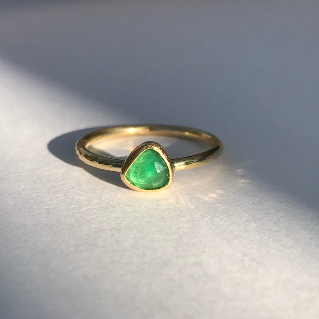 Rosecut Emerald 18ct Gold Ring
