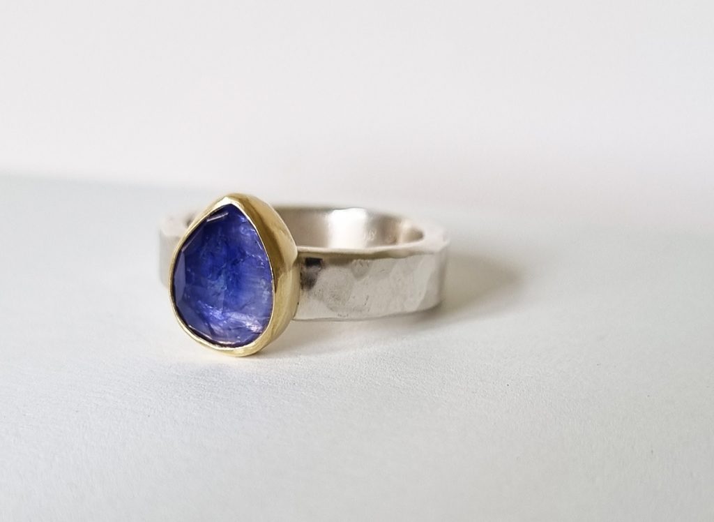 tanzanite ring with gold